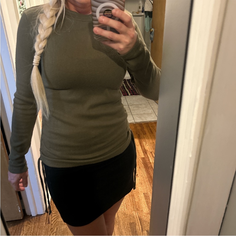 A New Day Green Fitted Long Sleeve w tie sides